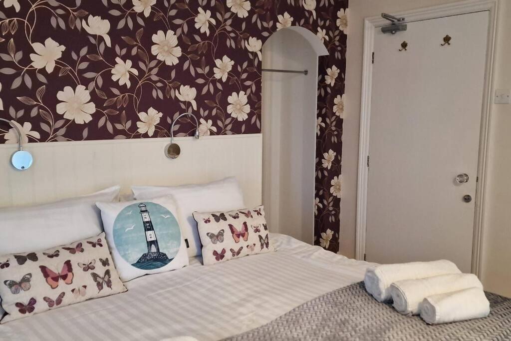 Hazeldene Hotel Aberaeron Bagian luar foto